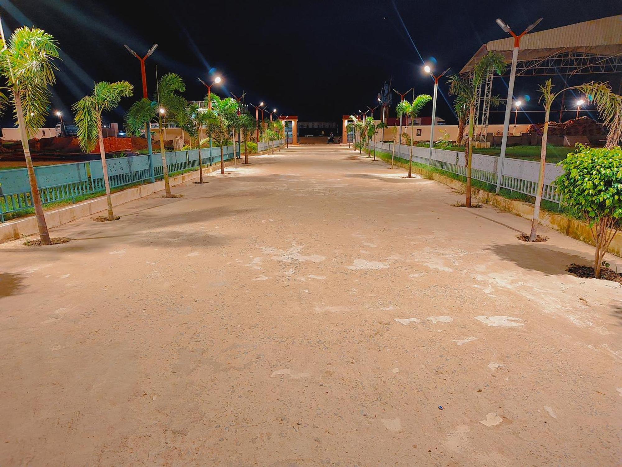 Avadh Sunshine Palace Hotel And Resort Ayodhya Exterior foto