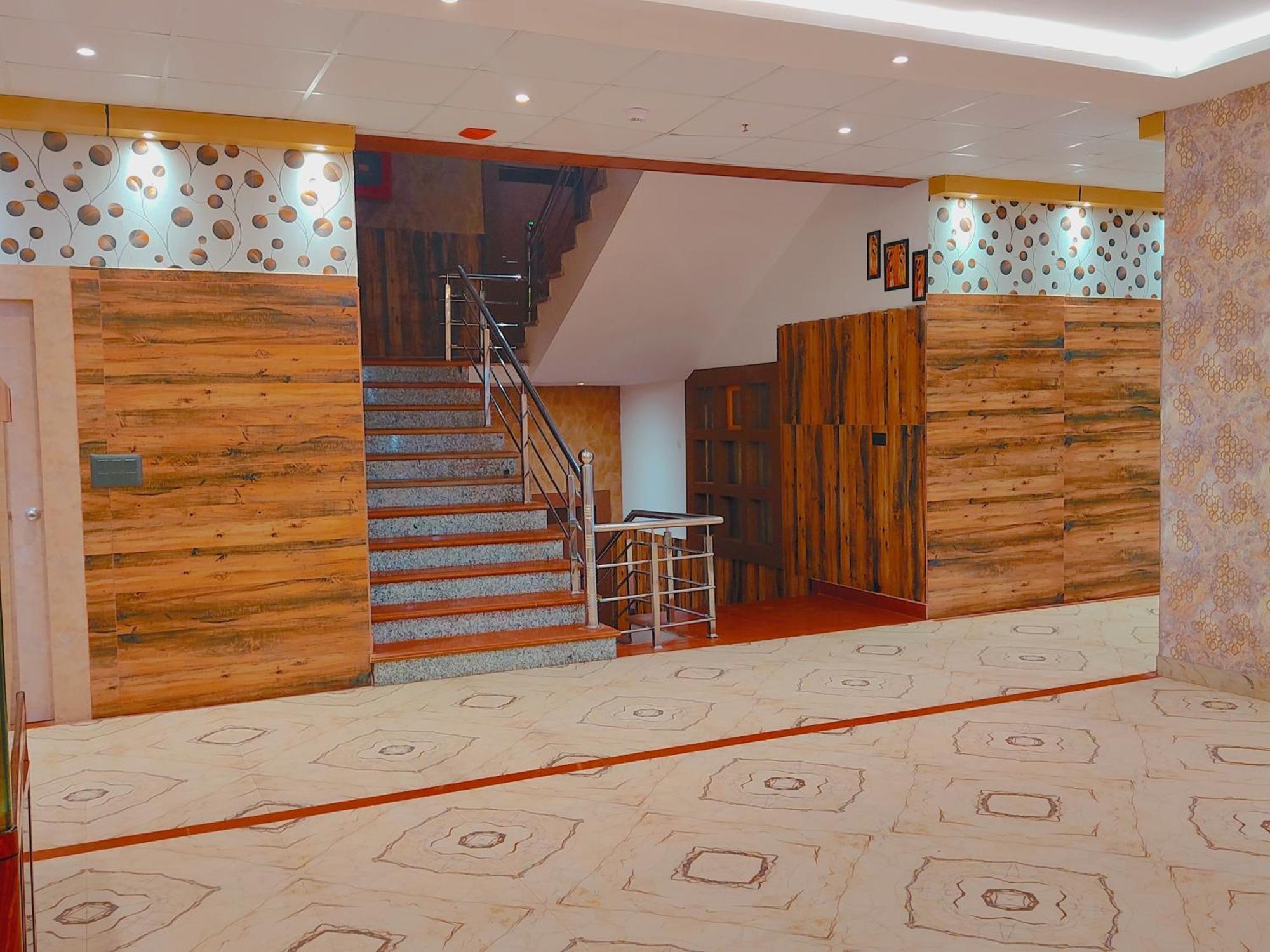 Avadh Sunshine Palace Hotel And Resort Ayodhya Exterior foto